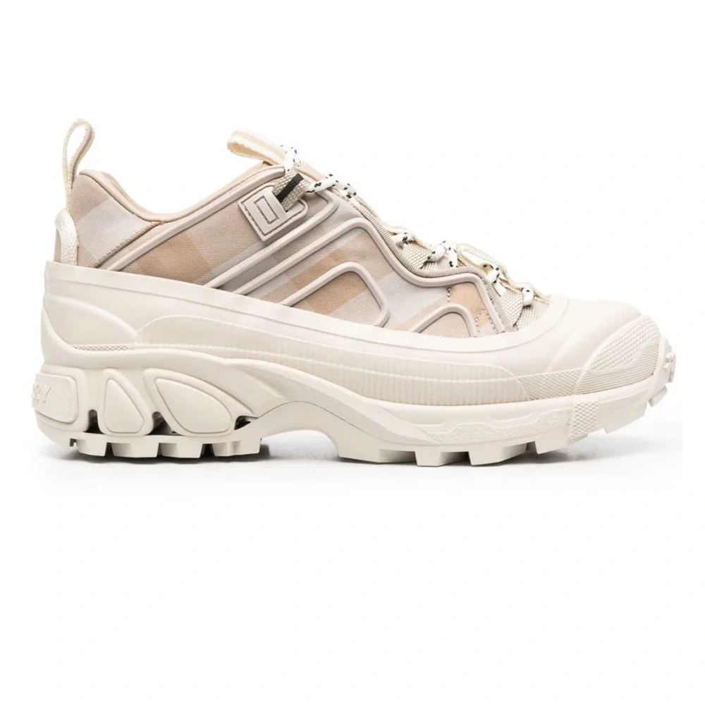 Burberry Arthur Check Sneakers - Picture 4 of 14
